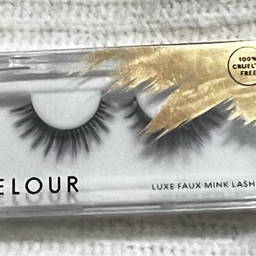 Lashes - Picture 2 of 2